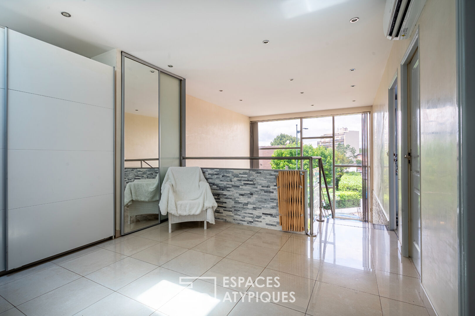 Maison d’architecte avec jardin et piscine