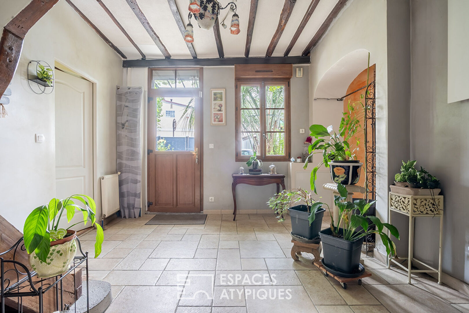 Maison familiale dans ancien atelier