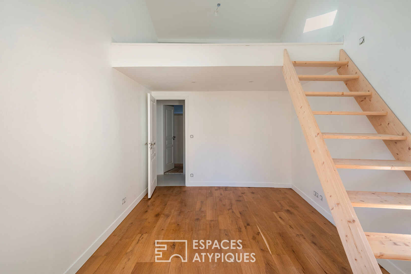 Loft à aménager avec jardin