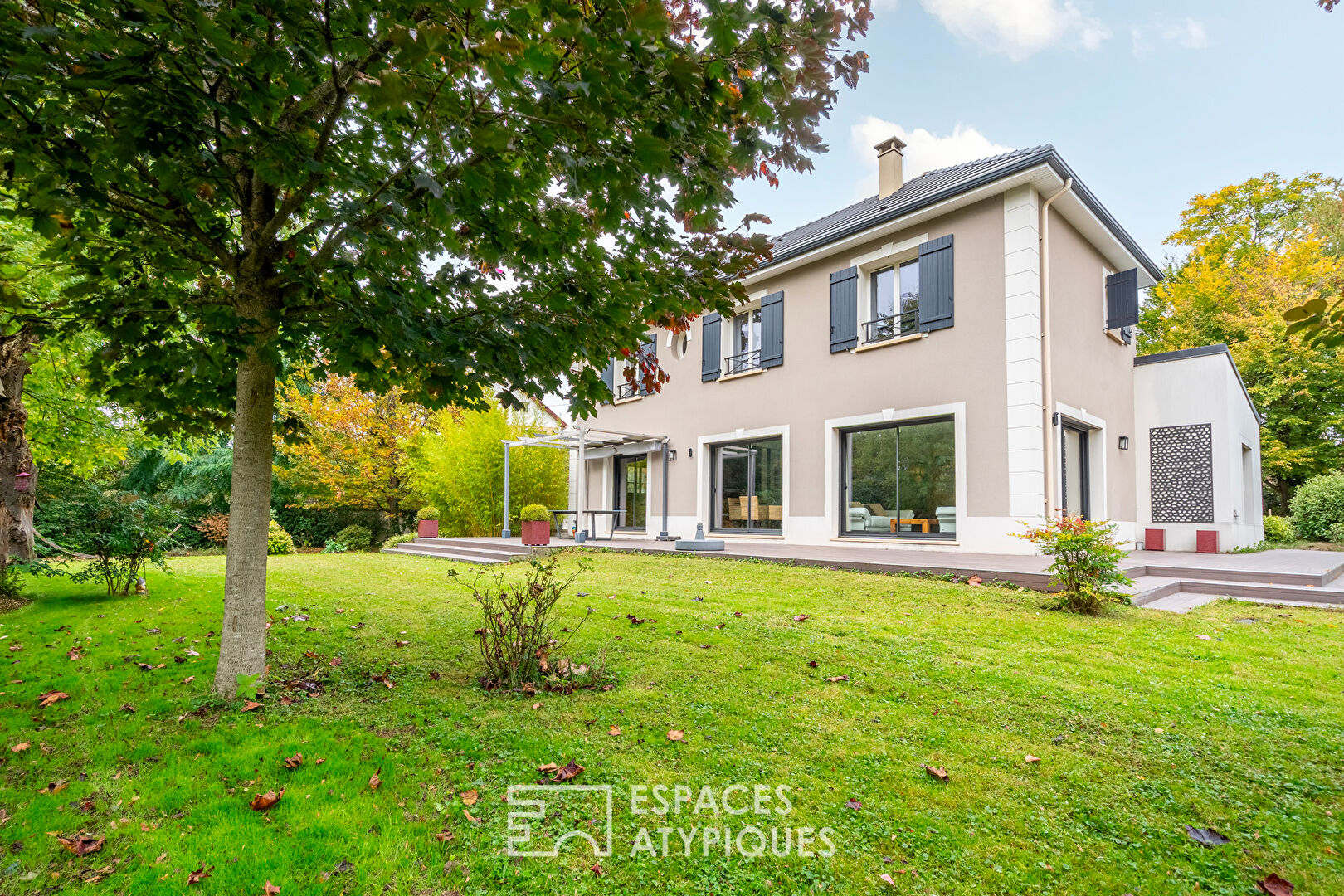 Architect-designed house with garden, on the edge of the forest