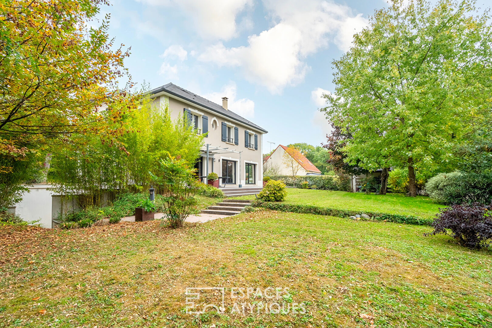 Architect-designed house with garden, on the edge of the forest
