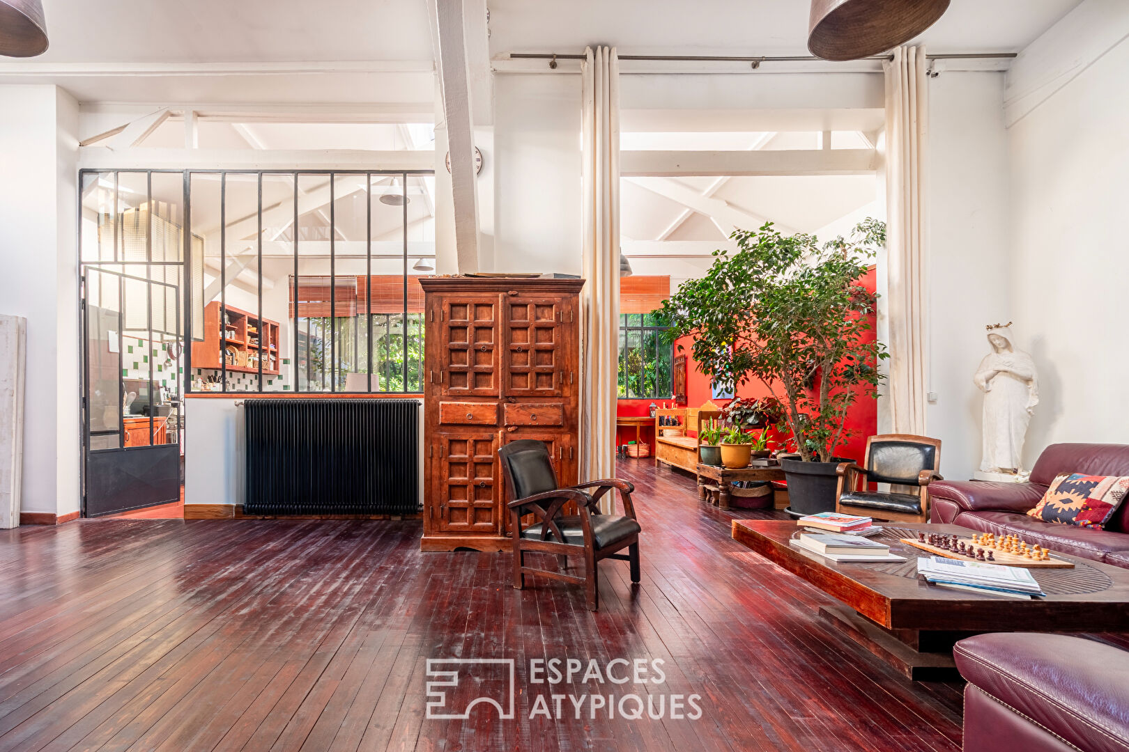 Loft with courtyard, terrace and workshop