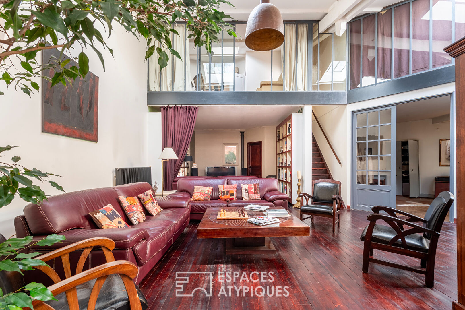 Loft with courtyard, terrace and workshop