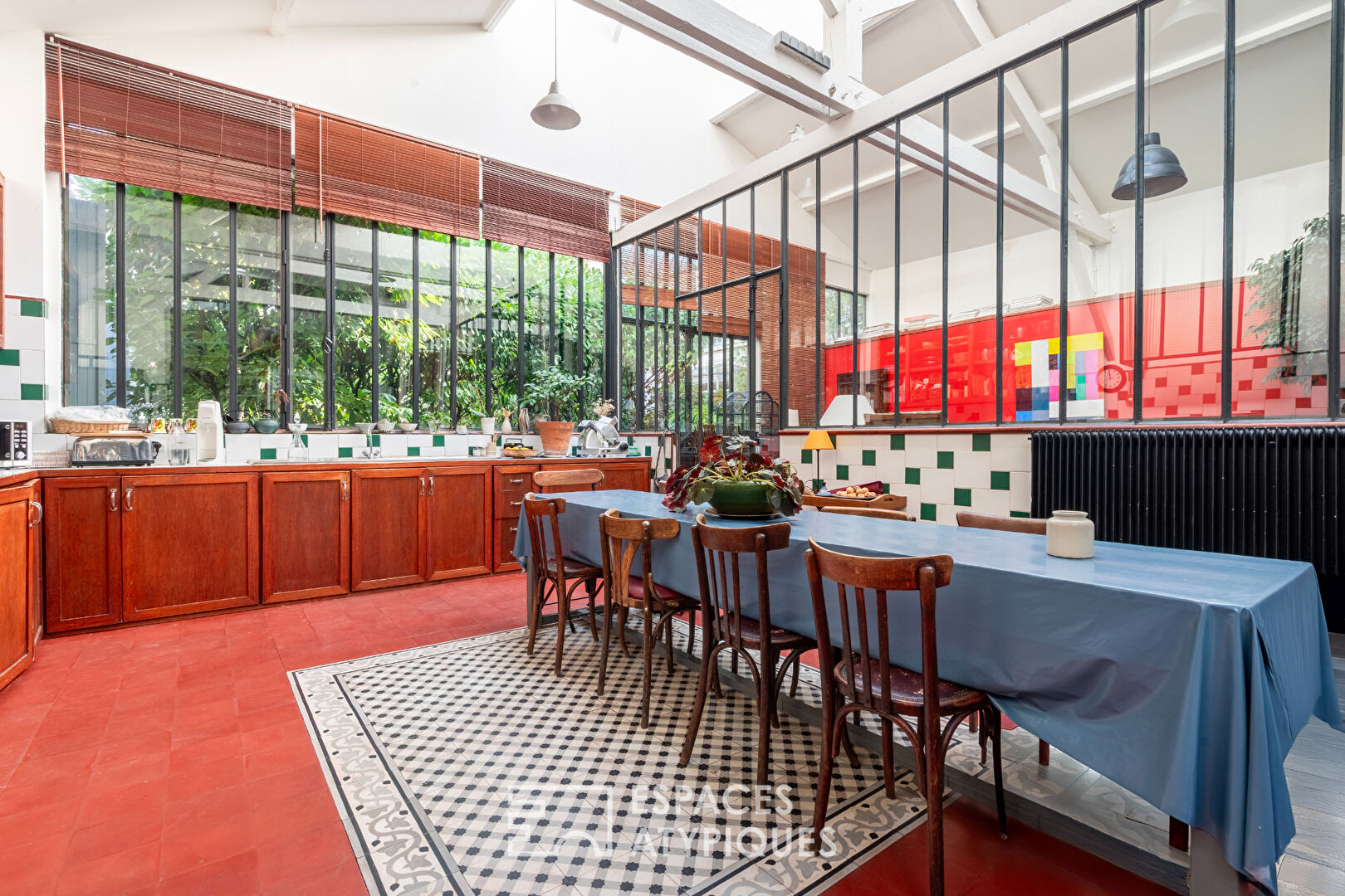 Loft with courtyard, terrace and workshop