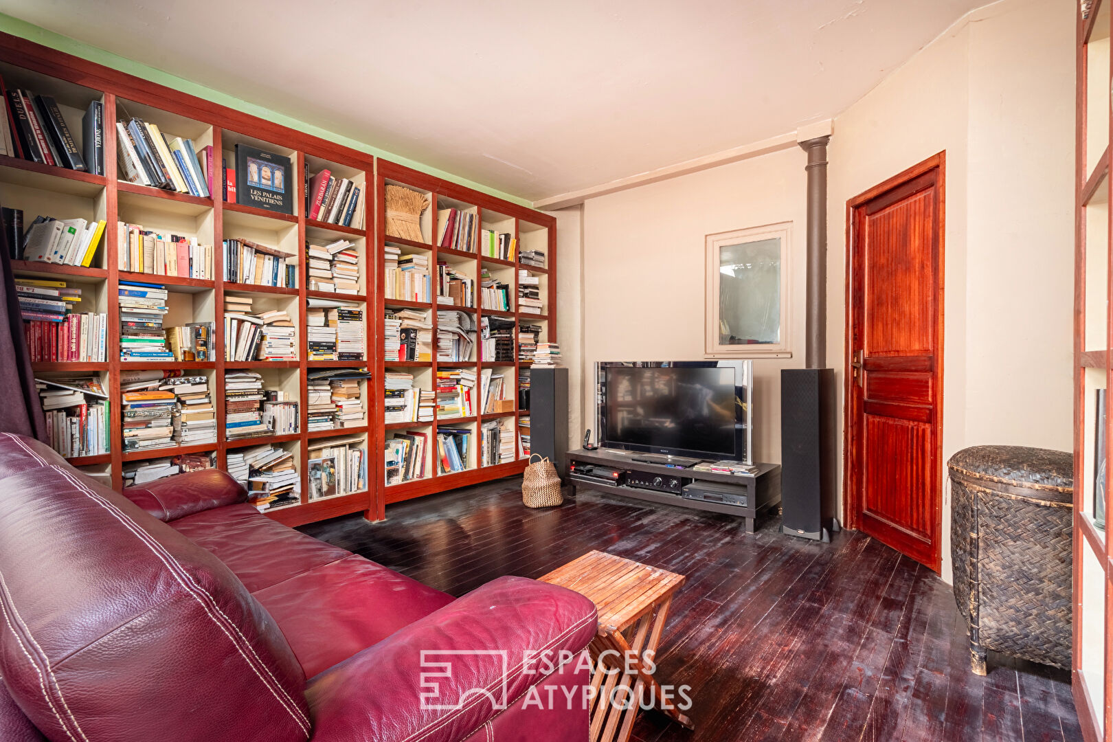 Loft with courtyard, terrace and workshop