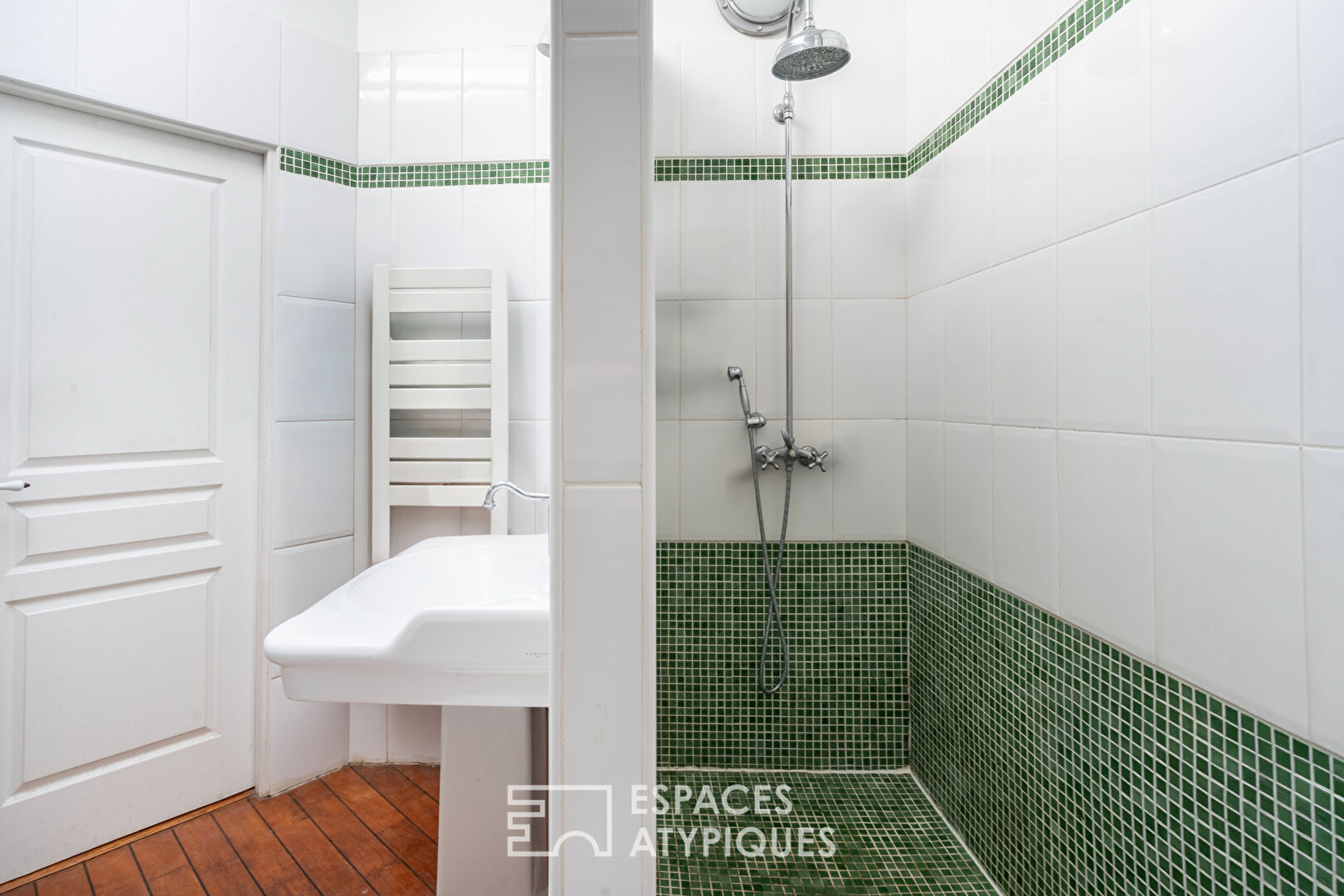 Loft with courtyard, terrace and workshop