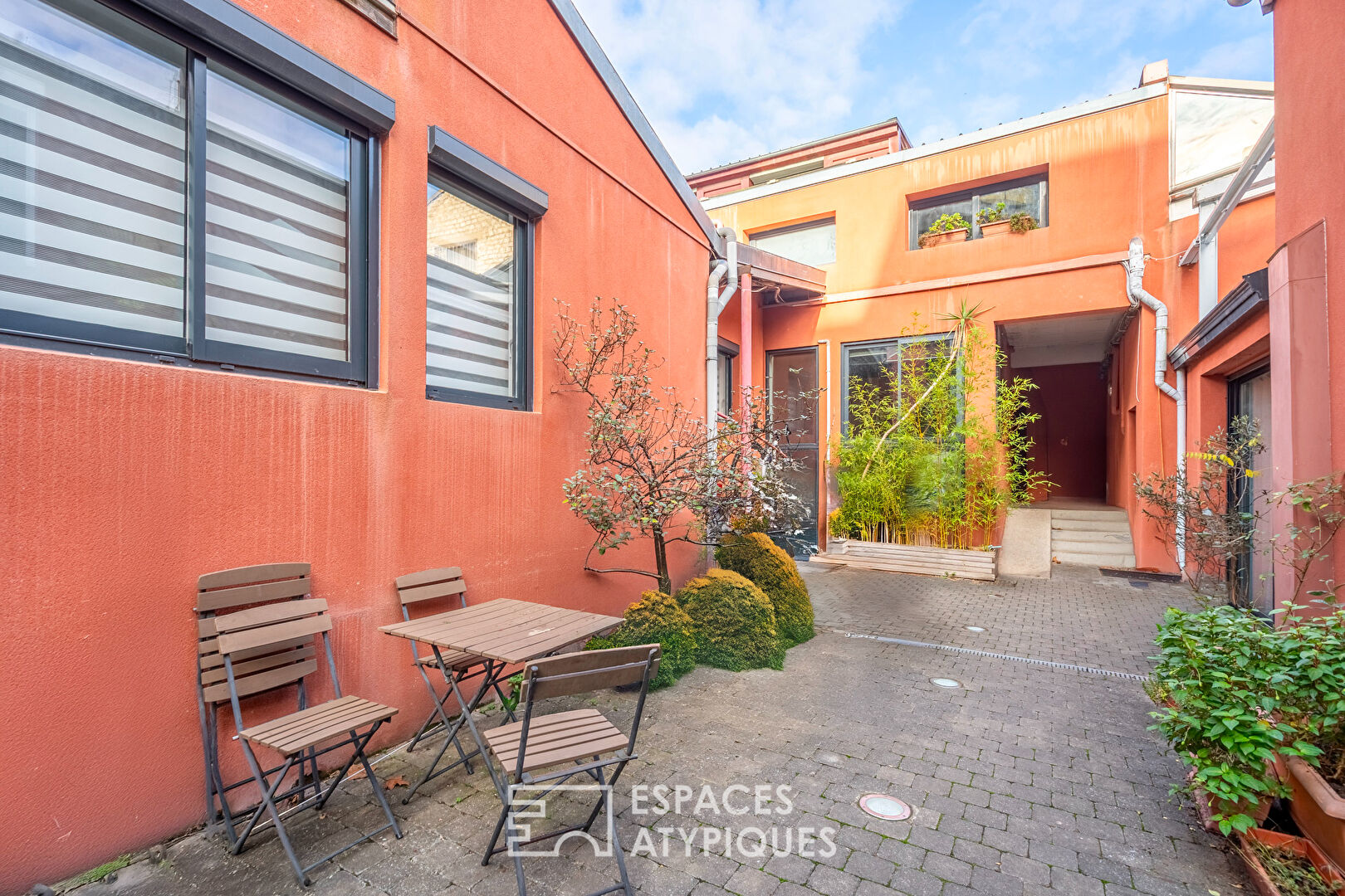 Duplex contemporain sur cour