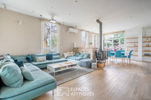 Prestigious residence in a wooded park