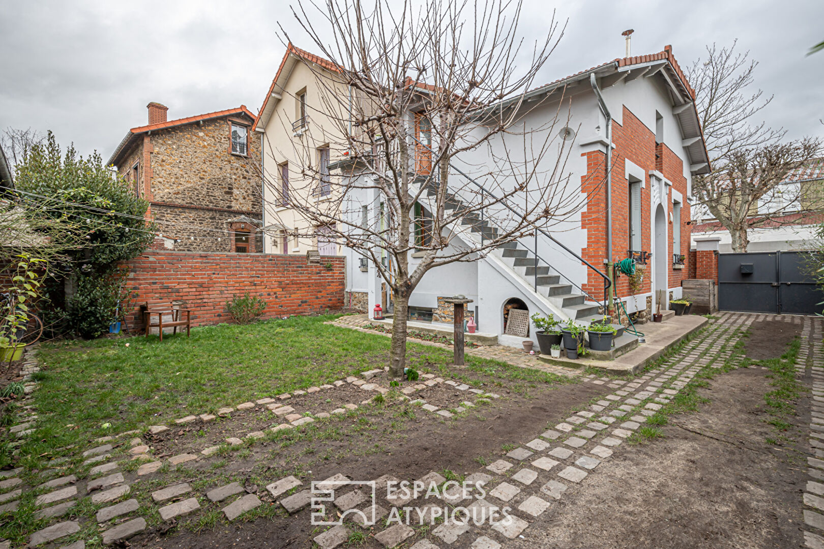 Ancienne maison maraîchère avec jardin et appentis