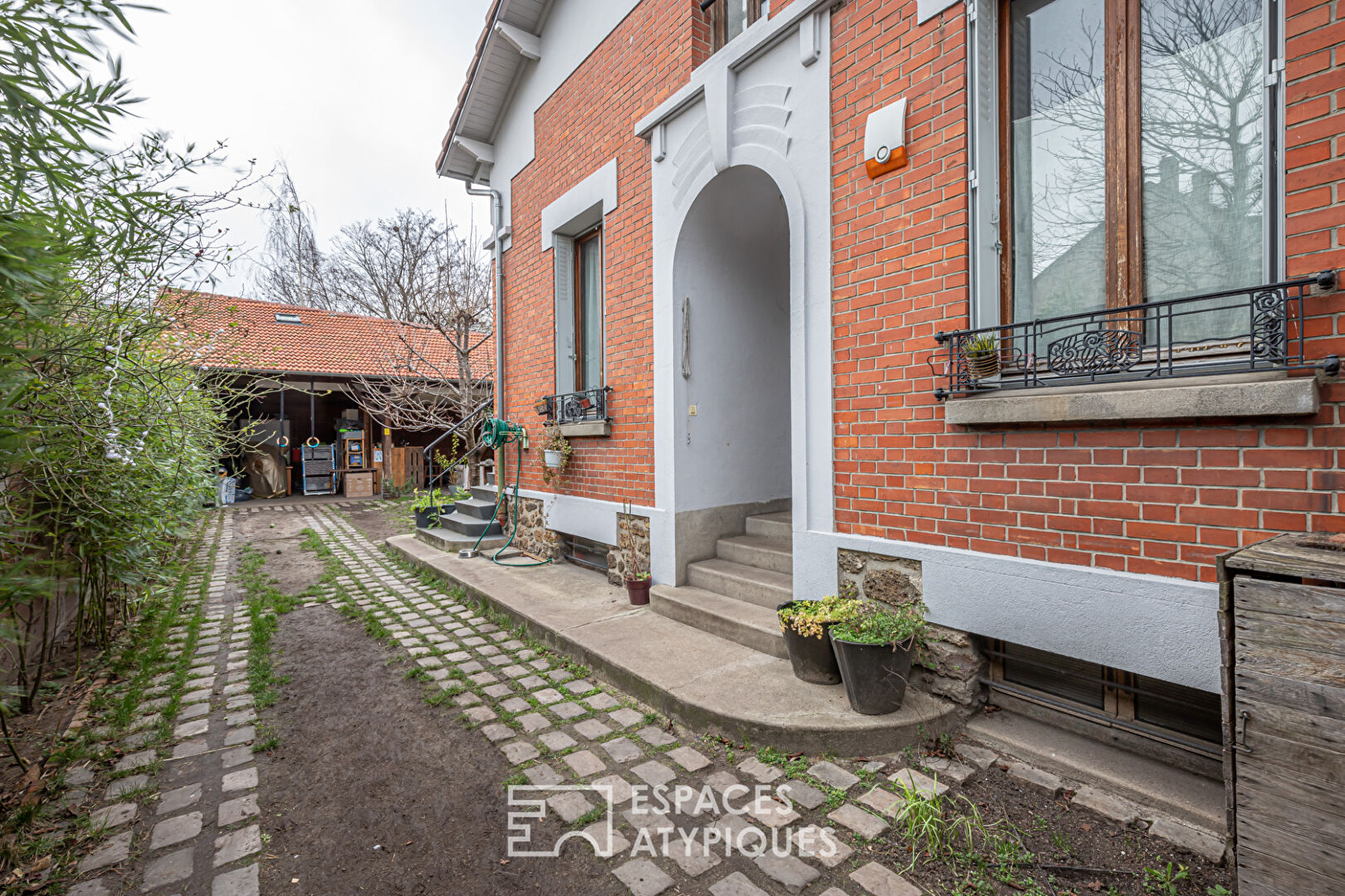 Ancienne maison maraîchère avec jardin et appentis