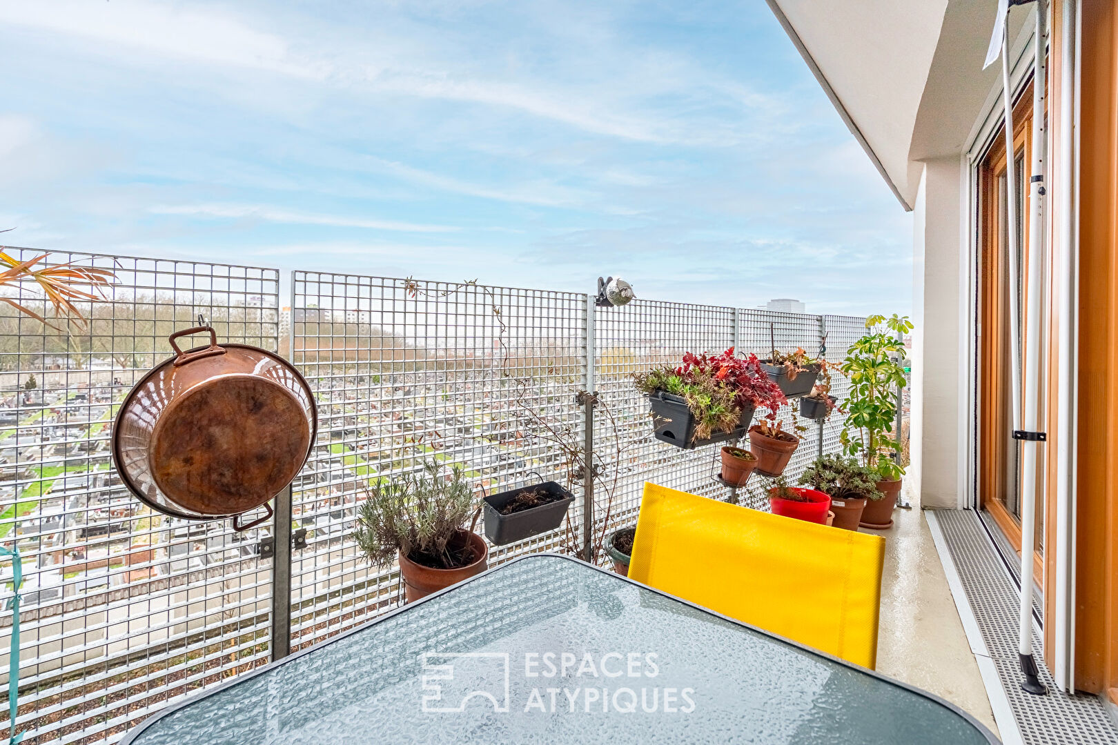Appartement d&rsquo;architecte au dernier étage avec balcon