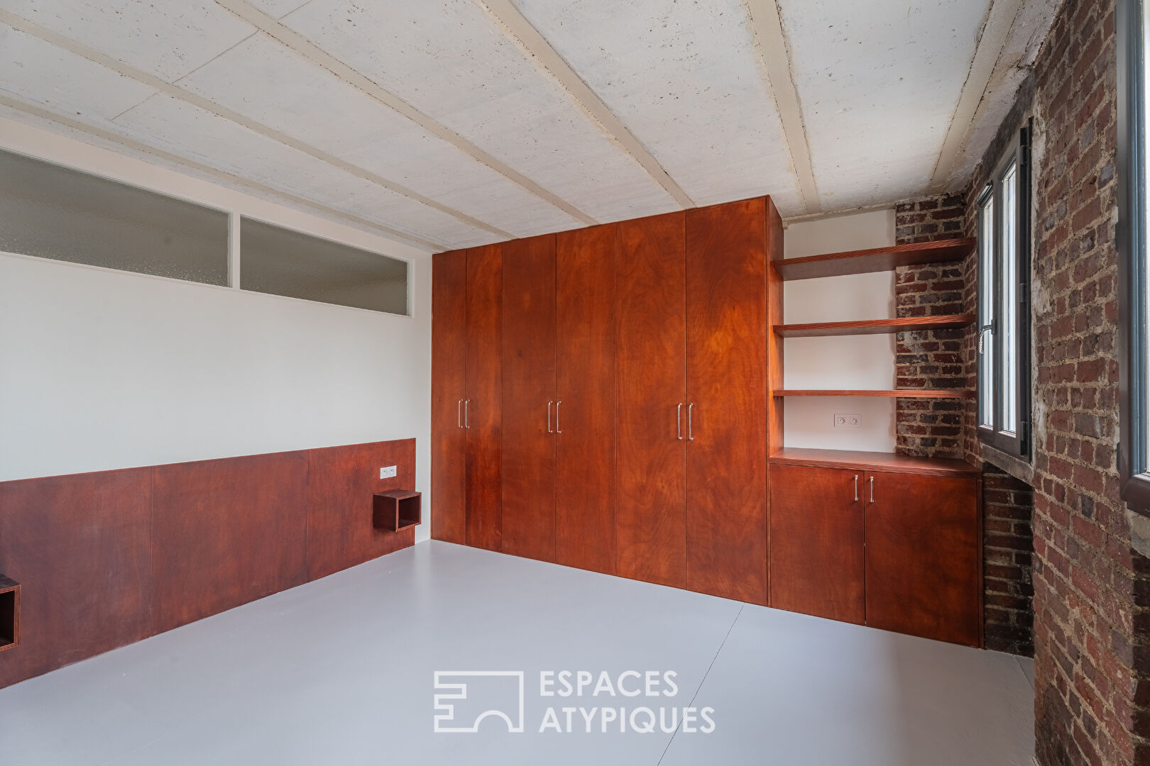 Minimalist loft near Quatre Chemins