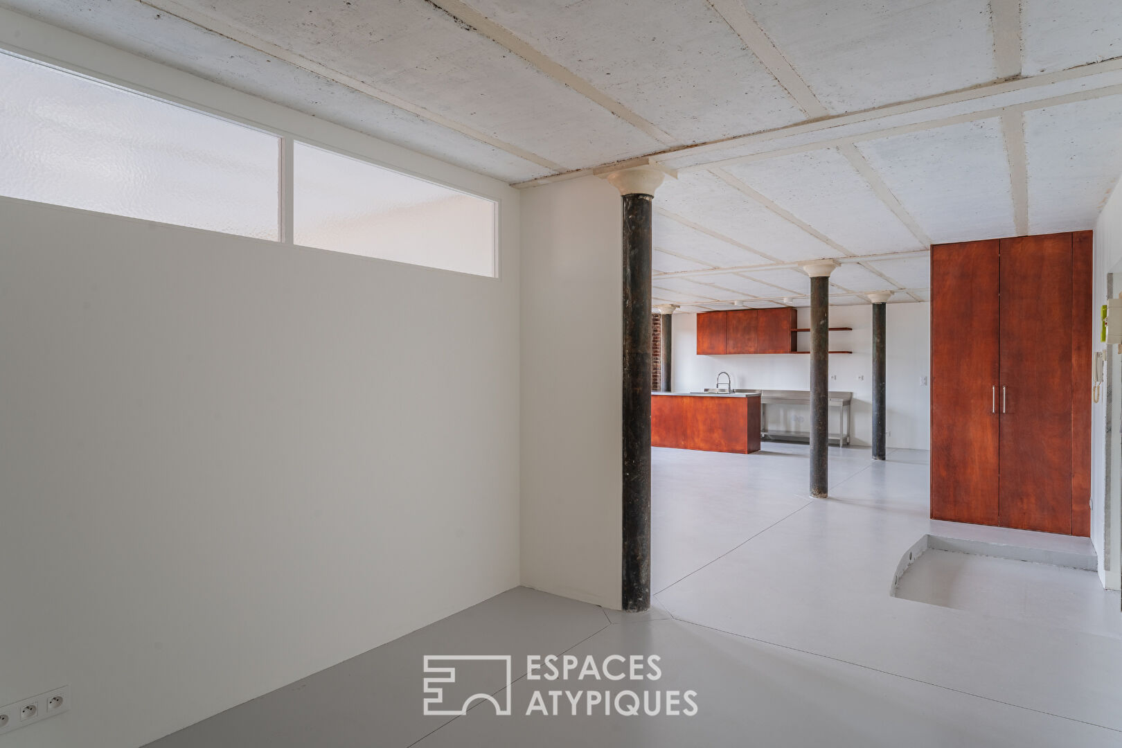 Minimalist loft near Quatre Chemins