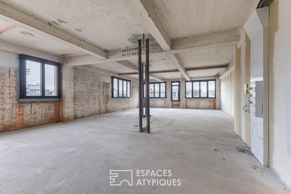 Loft industriel brut à aménager