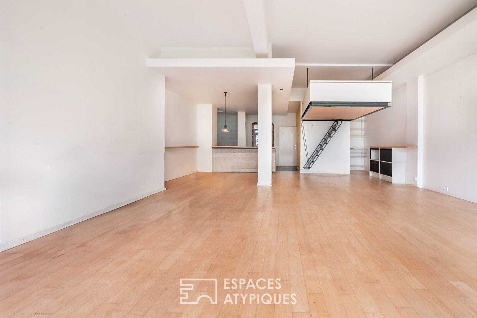 Loft industriel dans une ancienne usine Bertheau