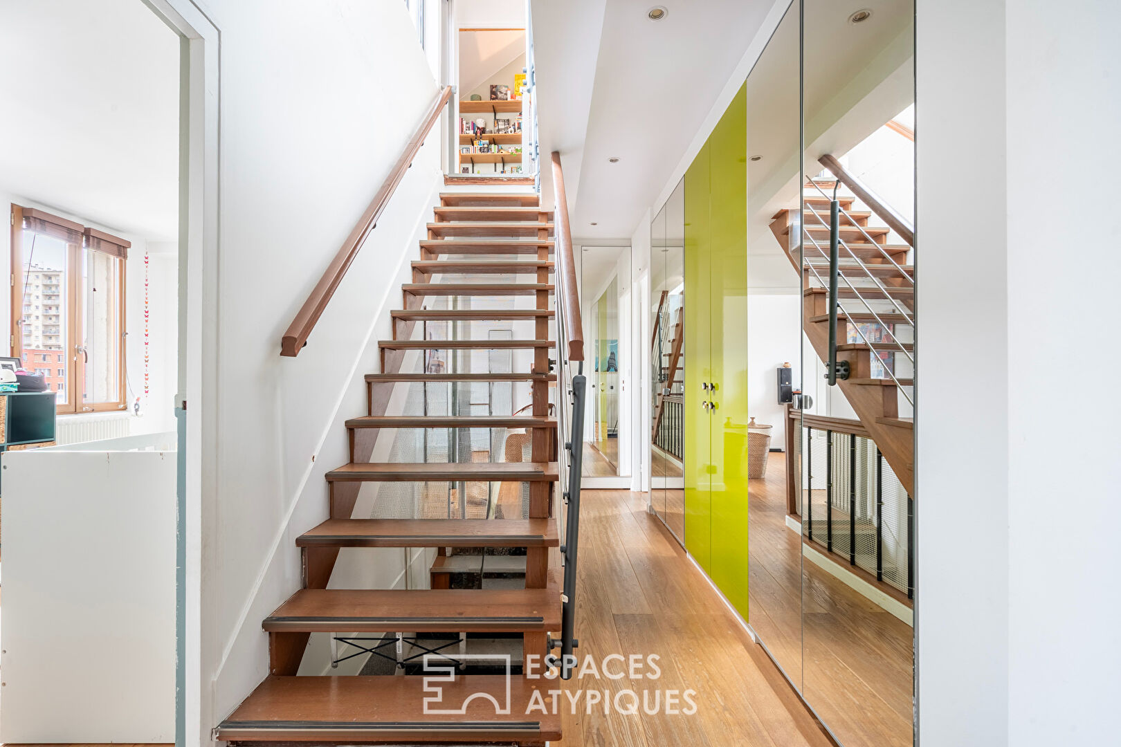 Duplex traversant avec terrasse