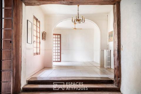 Maison de caractère avec jardin et terrasse en centre ville