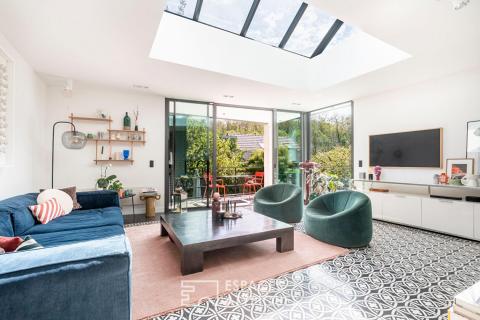 Meulière avec extension contemporaine et jardin