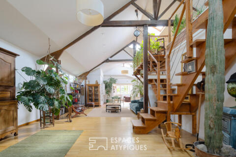 Maison type atelier avec jardin paysagé
