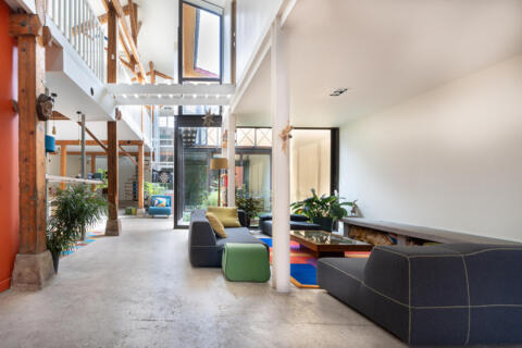 Maison à l&rsquo;esprit Loft avec terrasse et patio