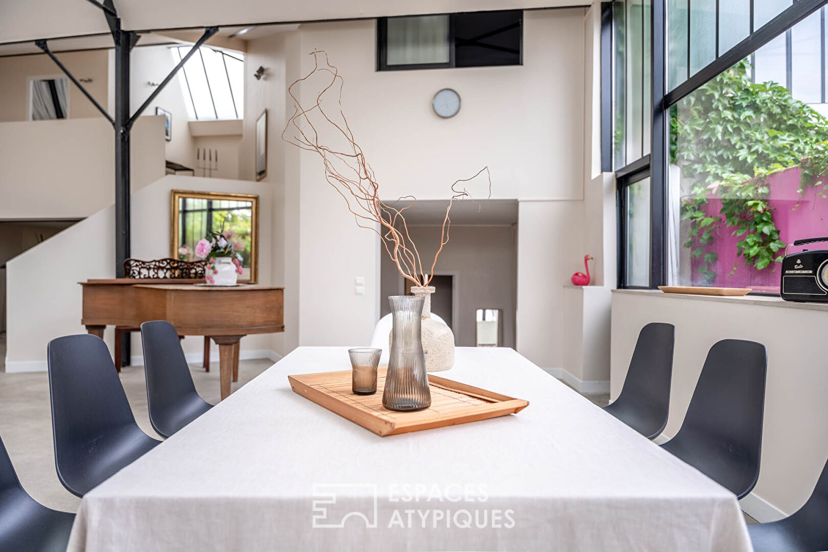 Loft avec terrasse dans anciens ateliers