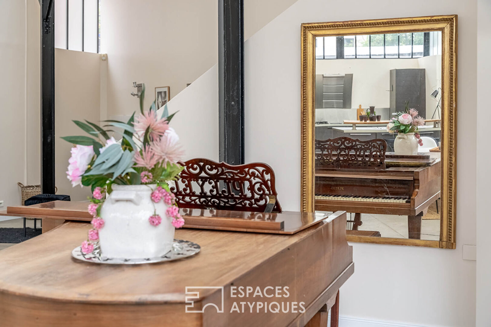 Loft avec terrasse dans anciens ateliers