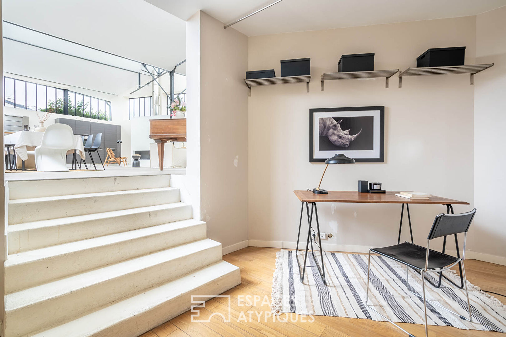 Loft avec terrasse dans anciens ateliers