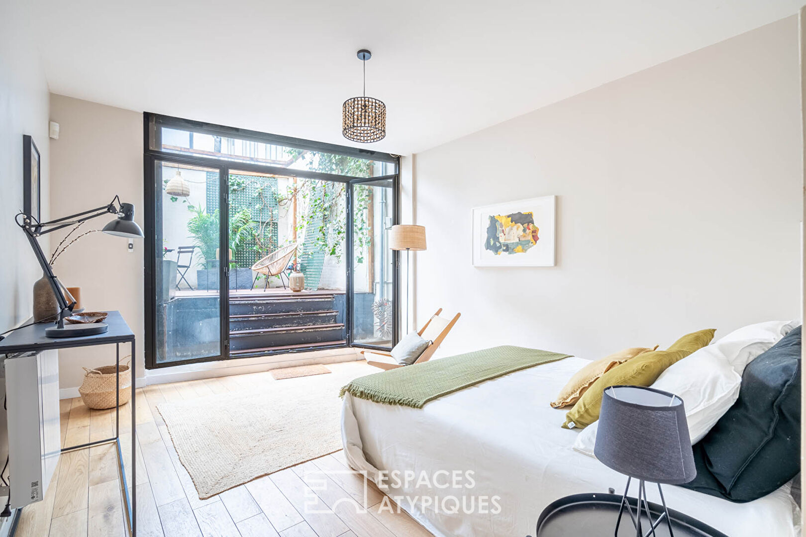 Loft avec terrasse dans anciens ateliers