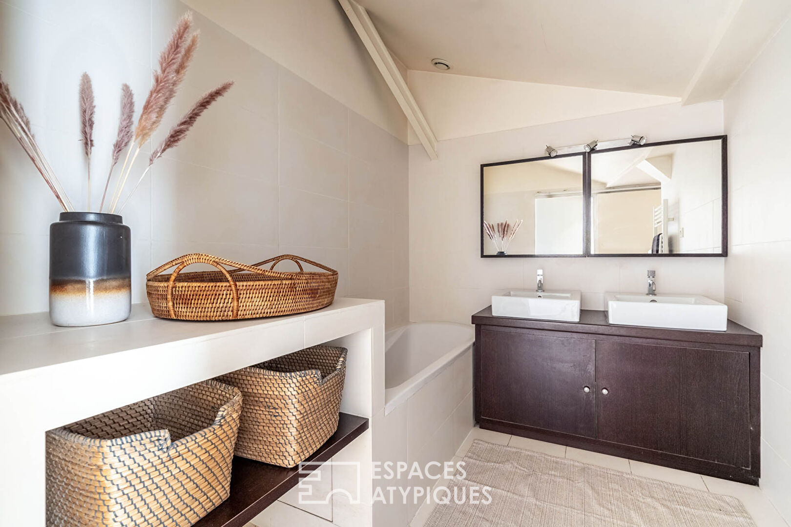 Loft avec terrasse dans anciens ateliers