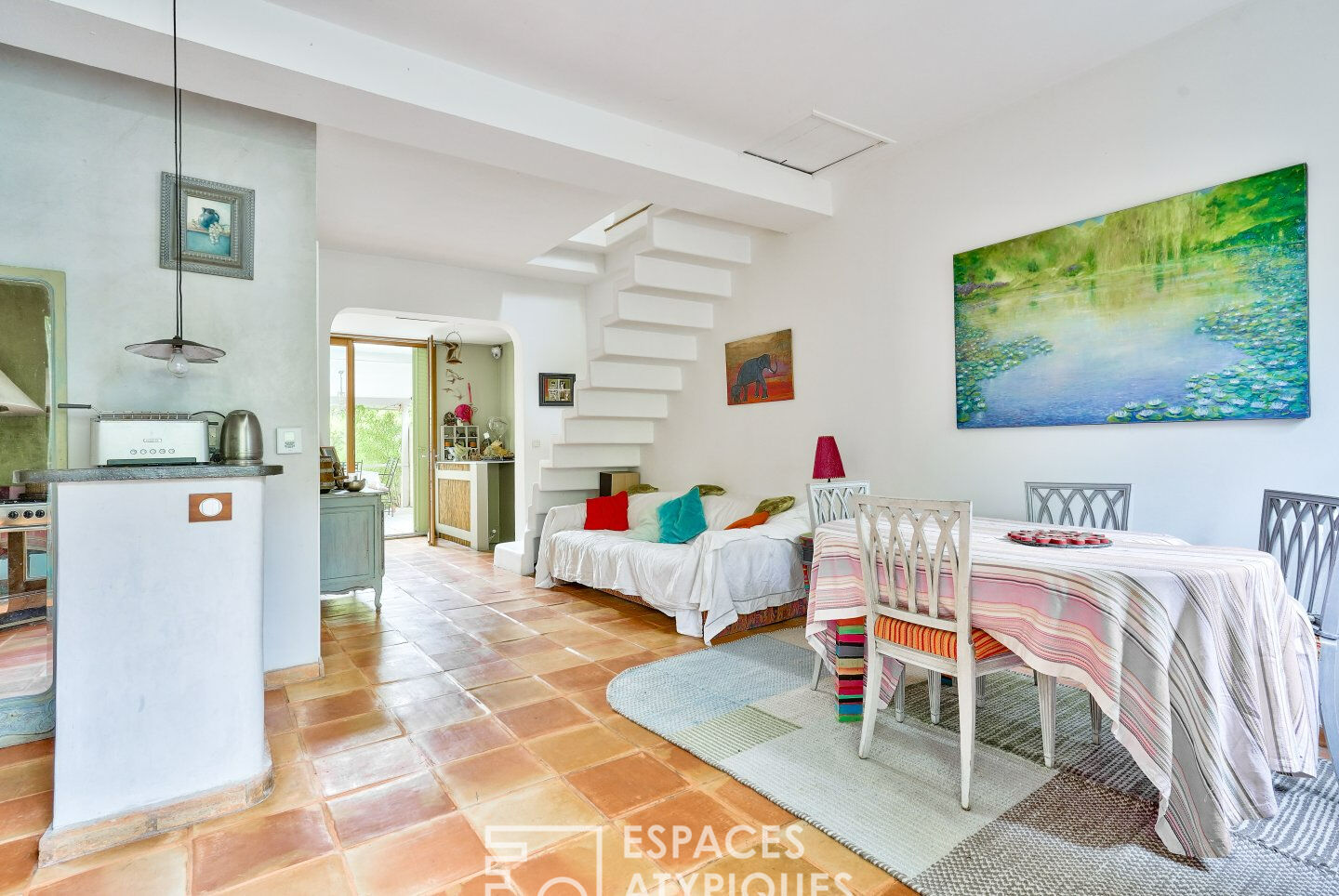 Maison avec jardin et terrasse en bois