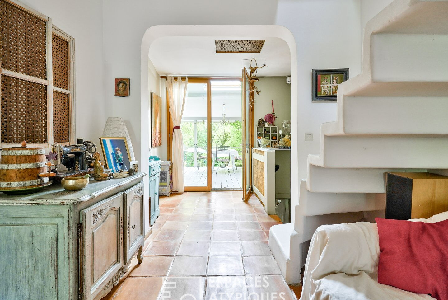 Maison avec jardin et terrasse en bois