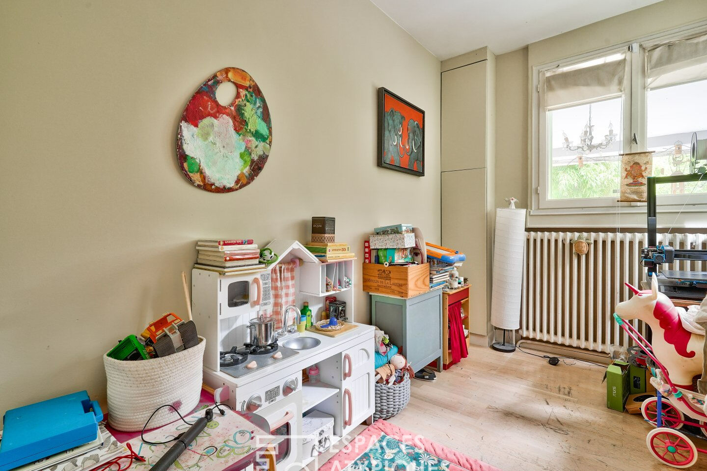 Maison avec jardin et terrasse en bois