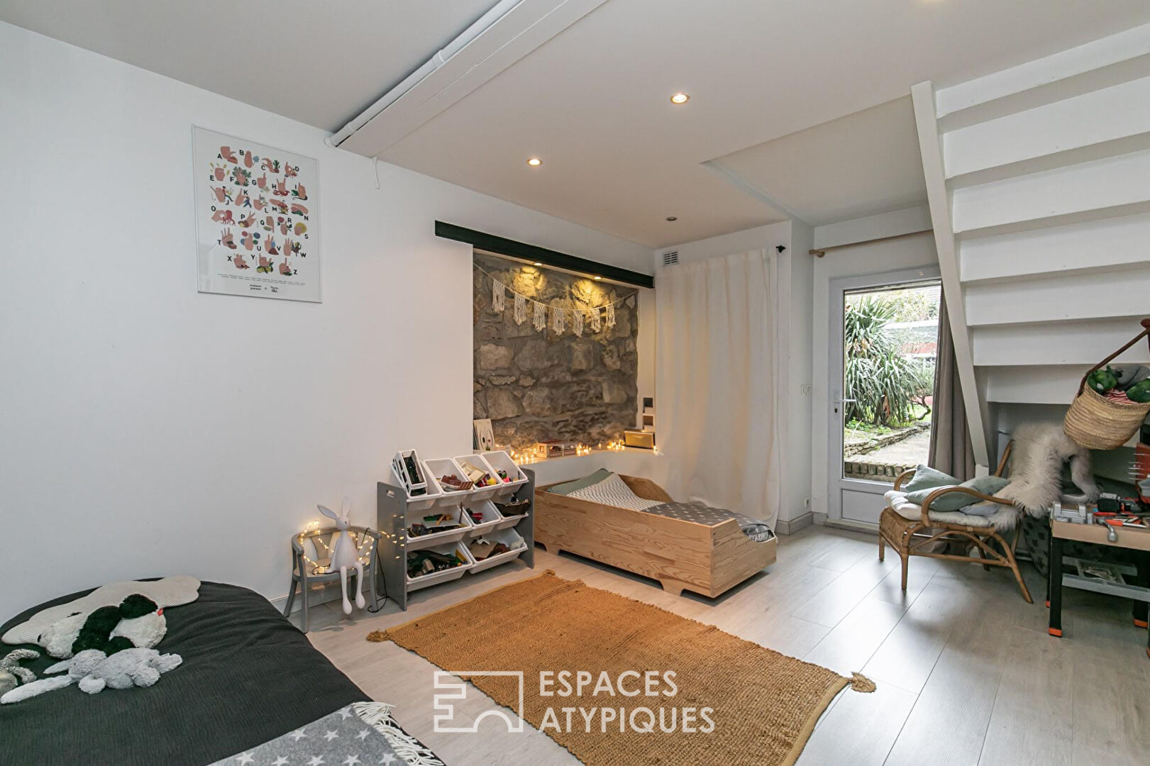 House divided into two Loft with garden