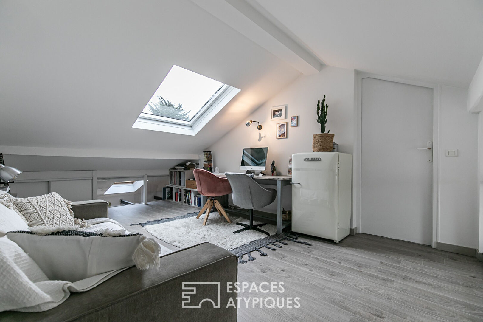 House divided into two Loft with garden