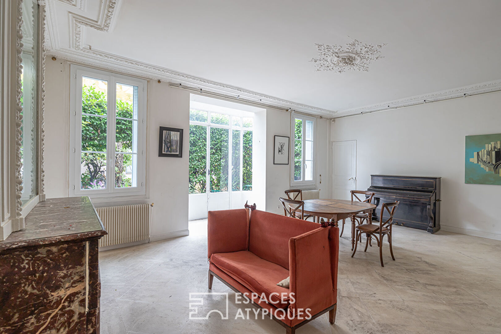 Maison de maître dans une ancienne cristallerie avec terrasse arborée