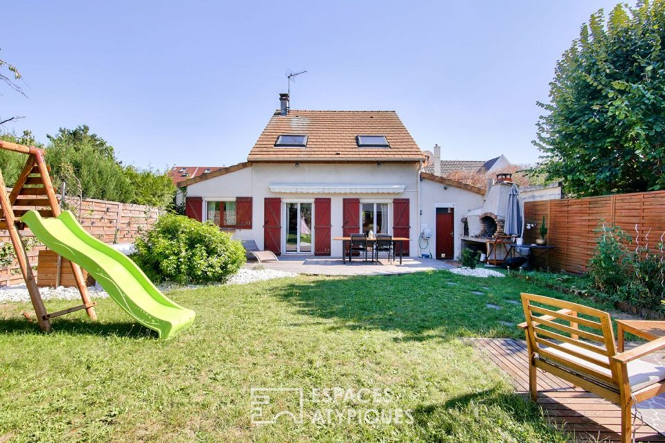 Maison avec jardin et terrasses