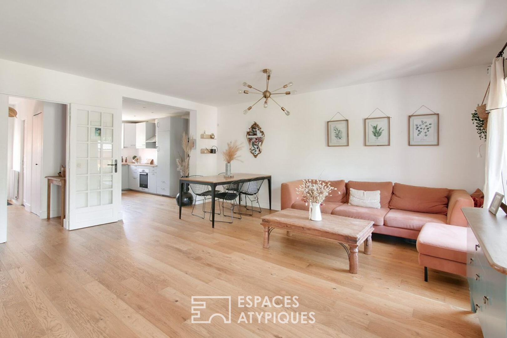 Maison avec jardin et terrasses