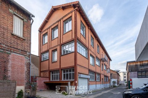 Loft to rethink on the top floor with balcony