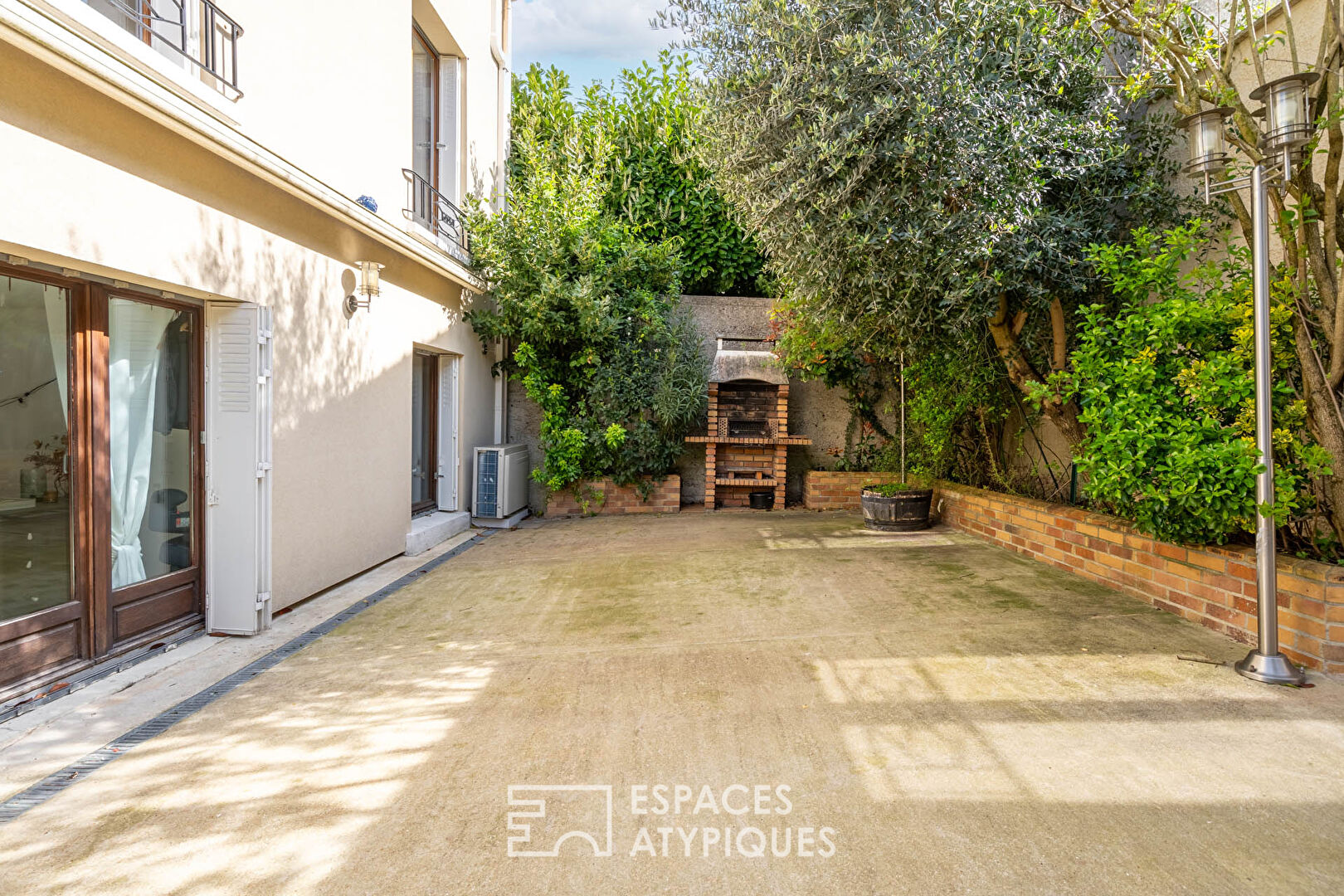 House with garden renovated by architect