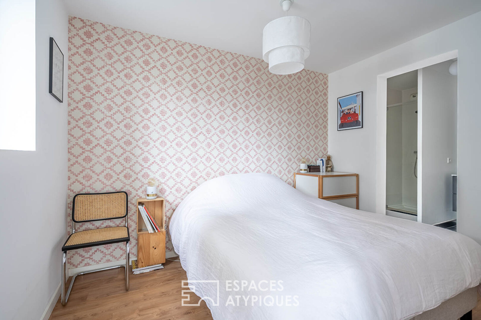 Loft contemporain avec séjour cathédrale