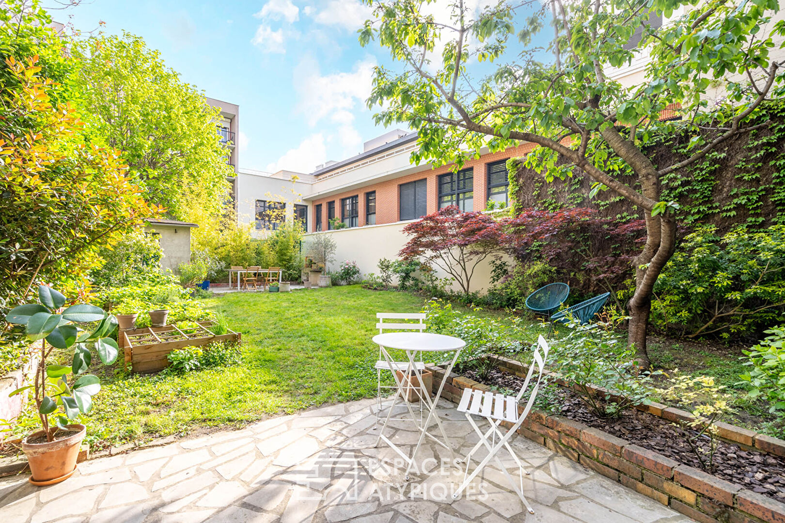 Renovated duplex with garden