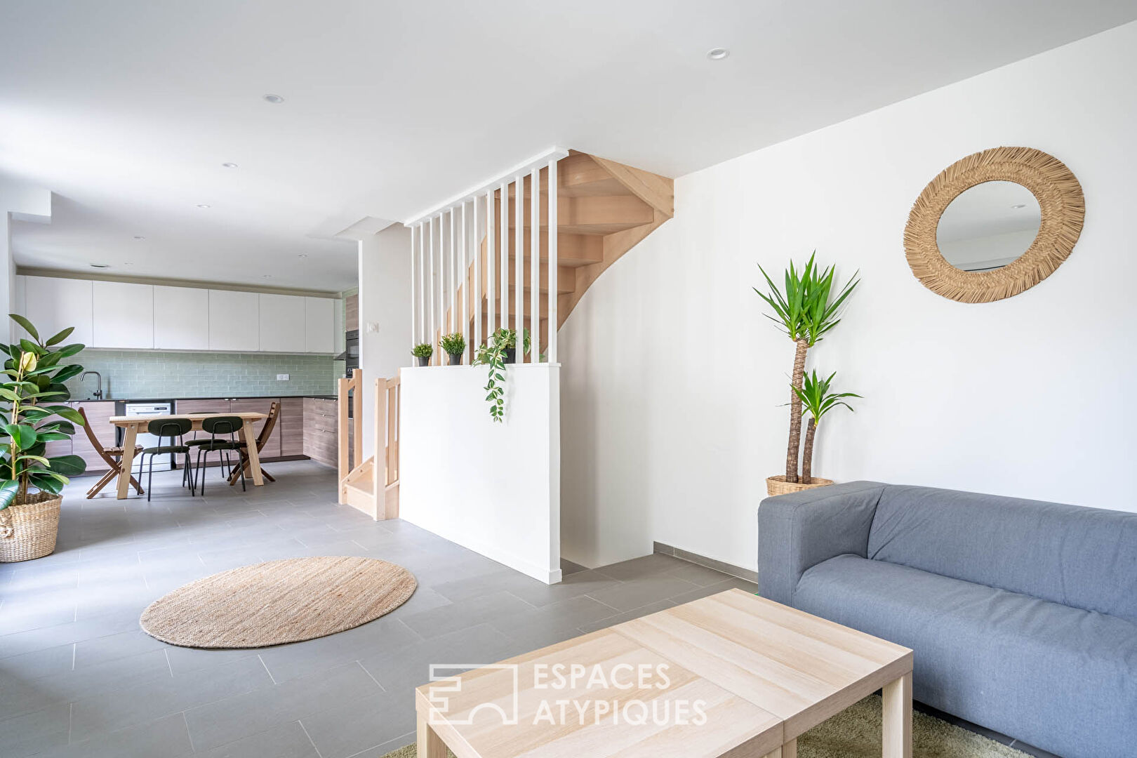 Maison rénovée avec cour