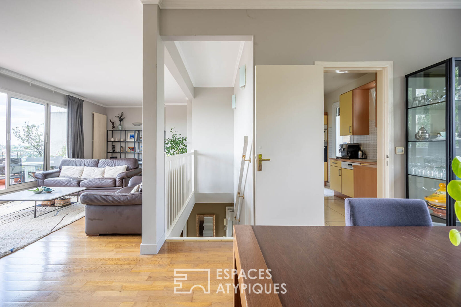 Top floor duplex with south-facing terrace