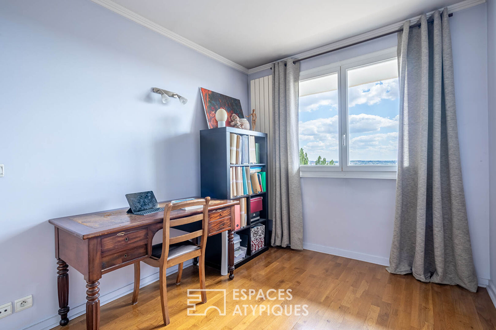Top floor duplex with south-facing terrace