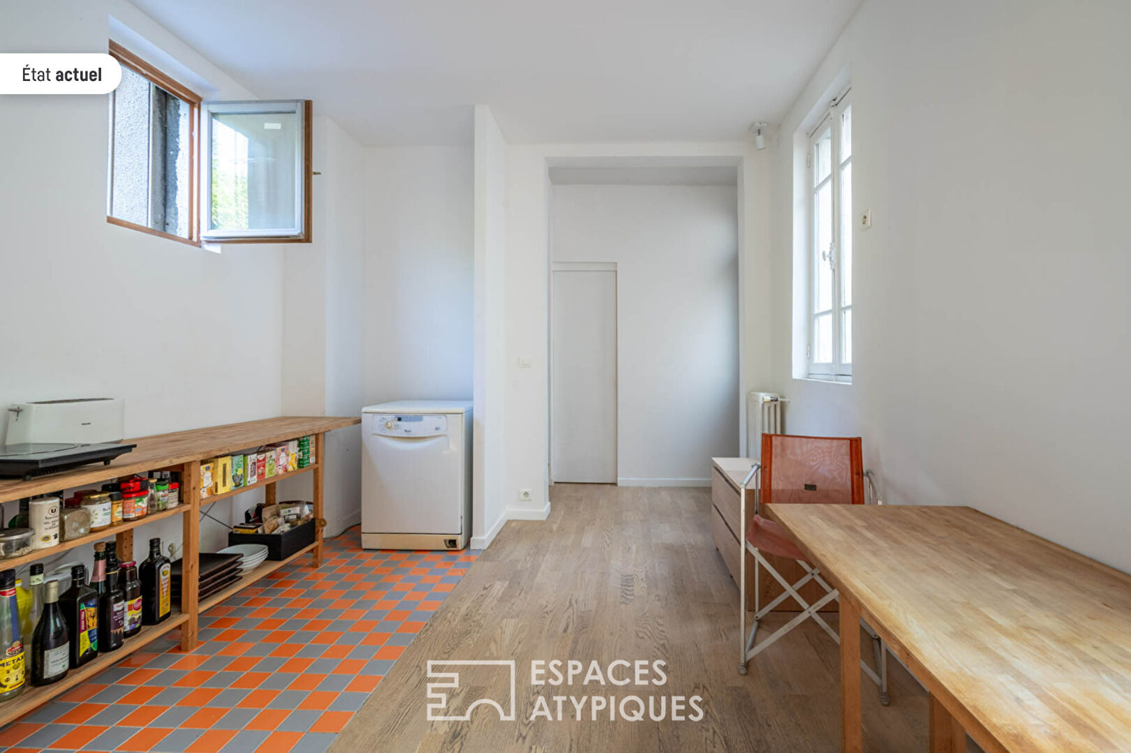 Maison de ville avec cour intérieure bucolique