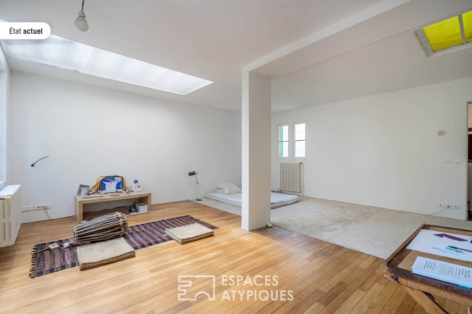 Maison de ville avec cour intérieure bucolique