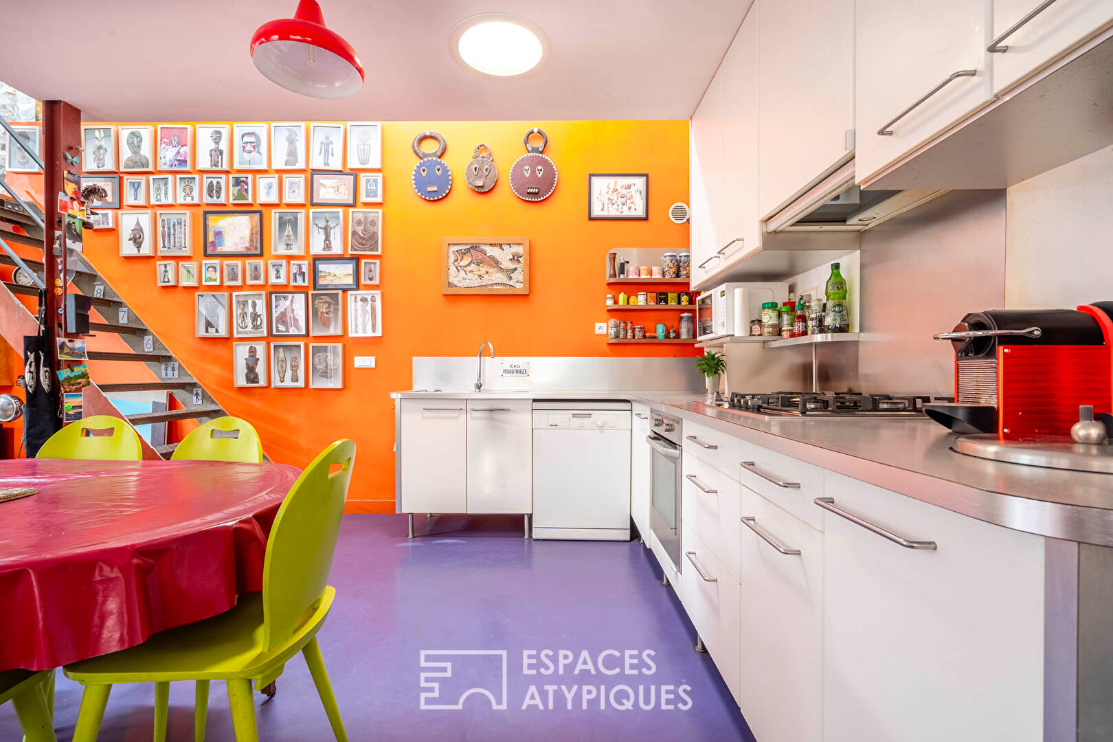 Loft house with workshop and garden