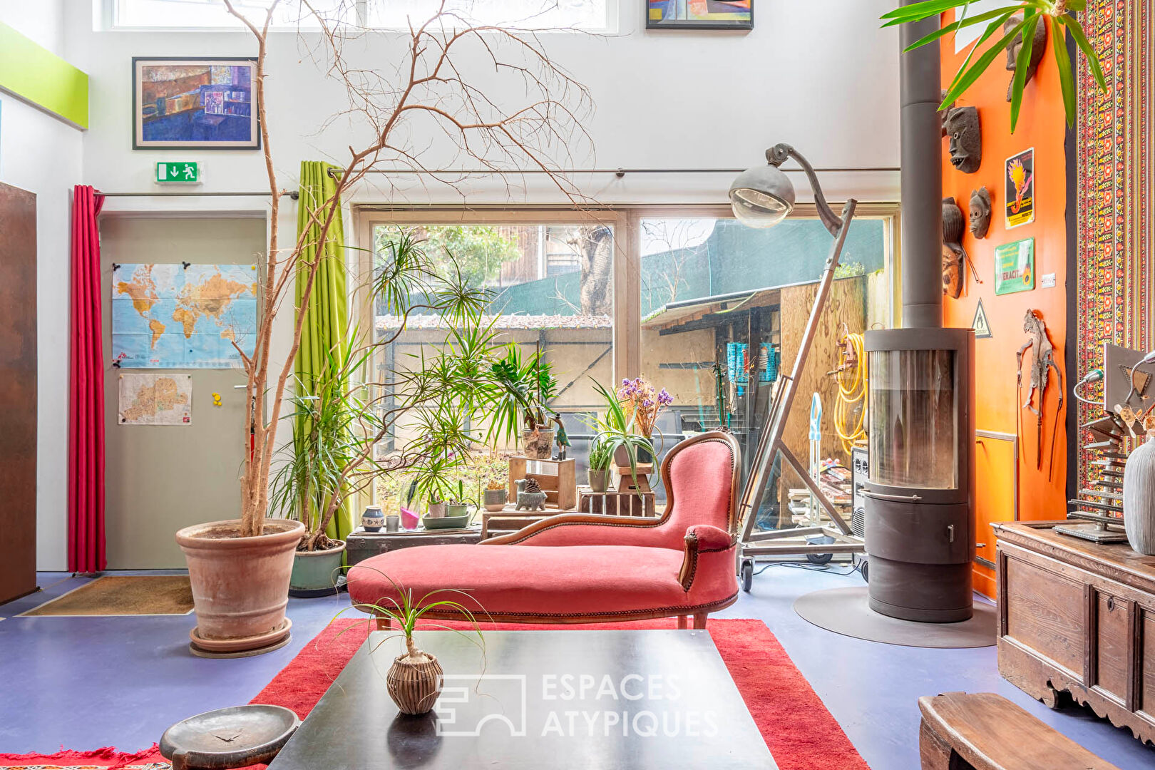 Loft house with workshop and garden