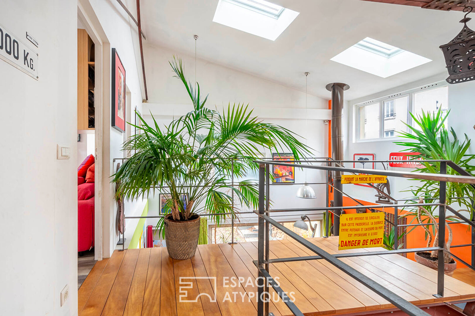 Loft house with workshop and garden