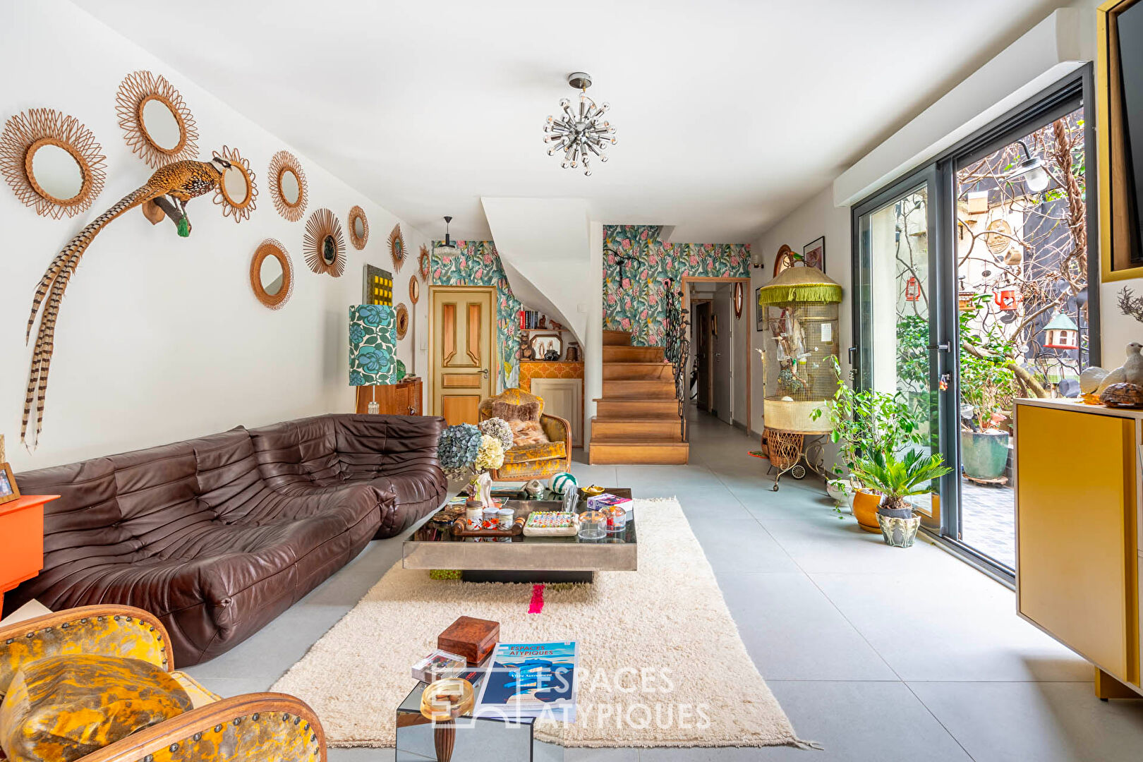 Family house with swimming pool